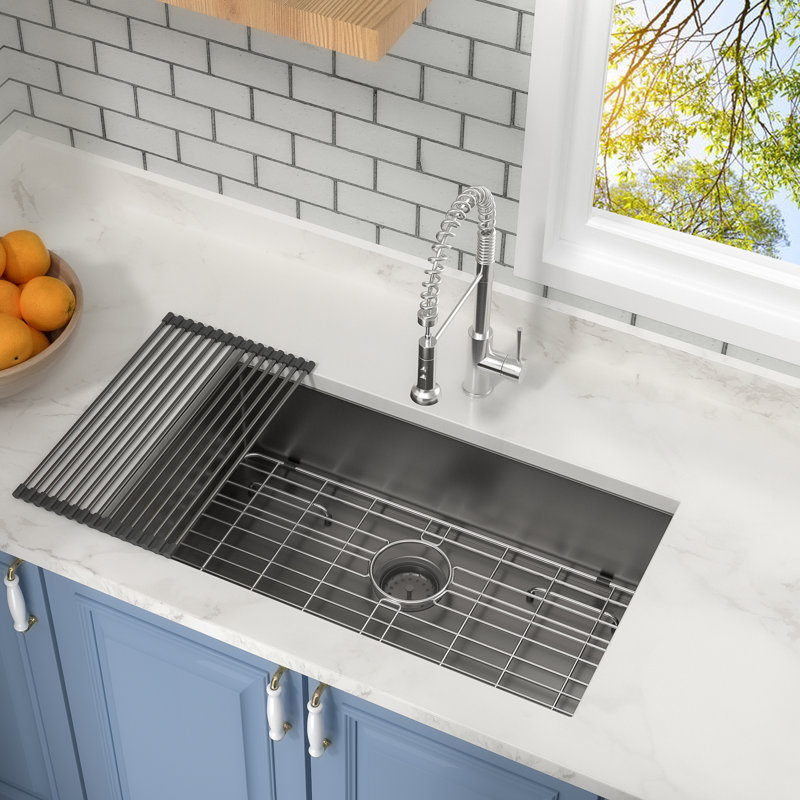Évier de cuisine encastrable L 30 po x l 18 po avec accessoires