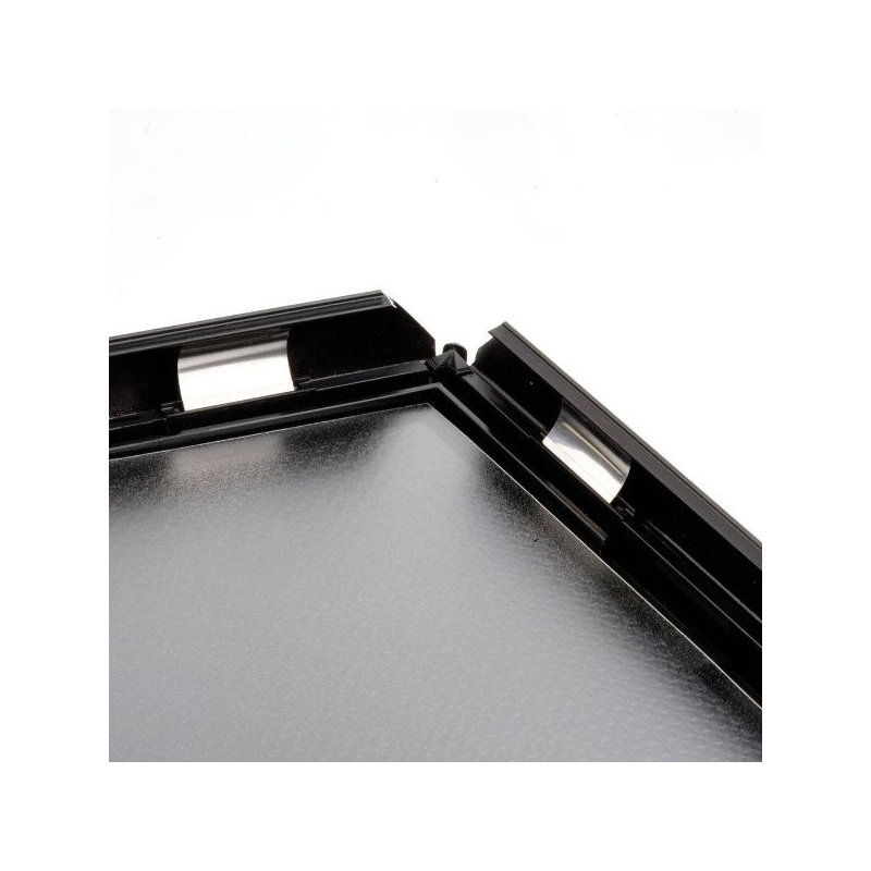 Cadre pour affiche Opti Snap 11 po x 17 po à profil frontal en aluminium noir (paquet de 10)
