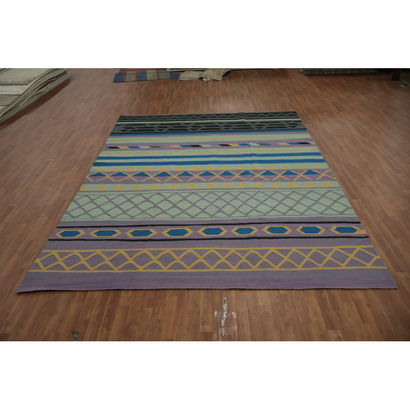 Tapis moderne à rayures kilim 9 x 12 avec motif géométrique diversifié