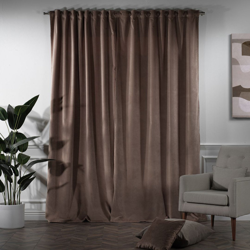 Panneau simple décoratif extra large en velours mat sur mesure, L 52 po x L 276 po, 19 BEAVER