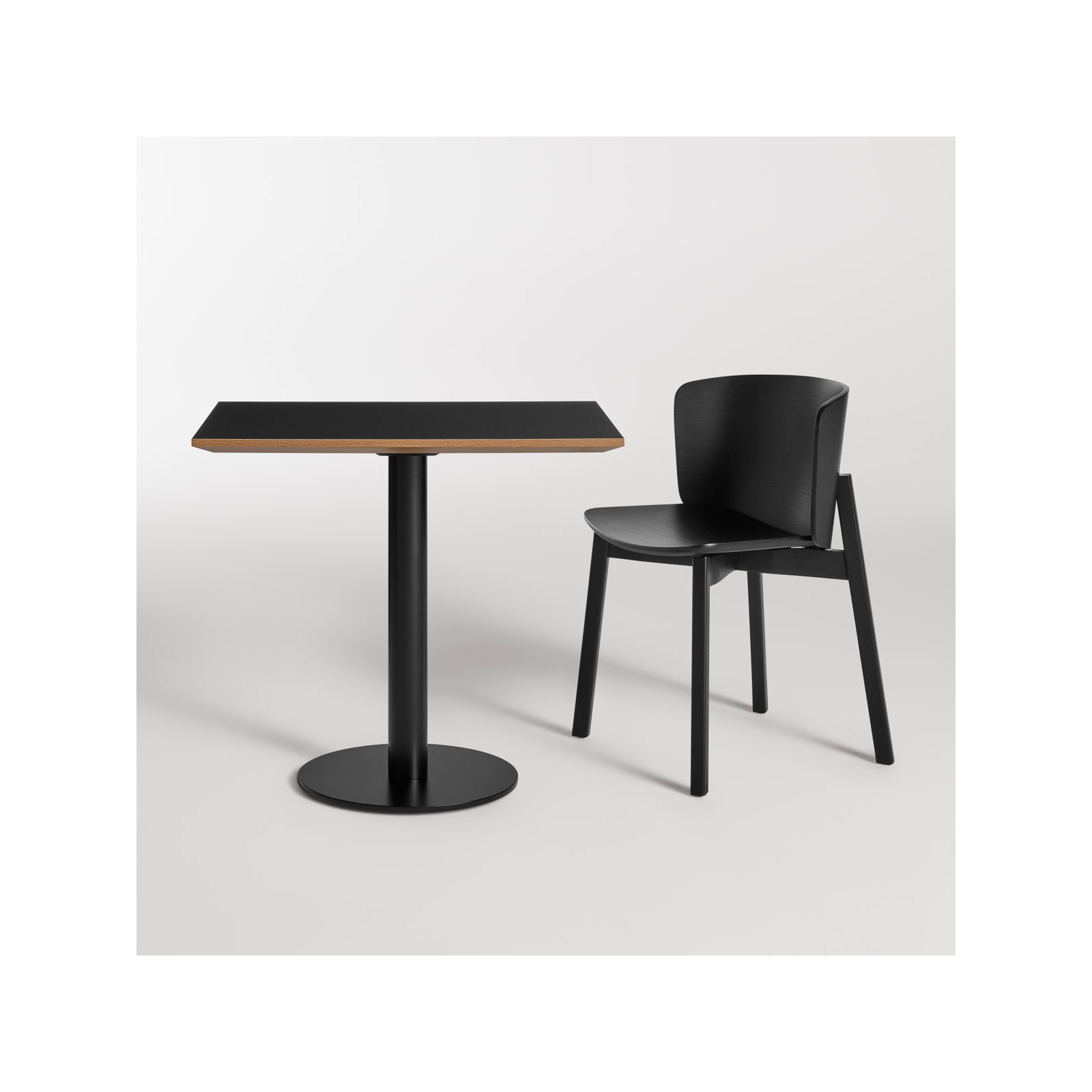 Easy 32'' Dining Table, Matte Black, Black