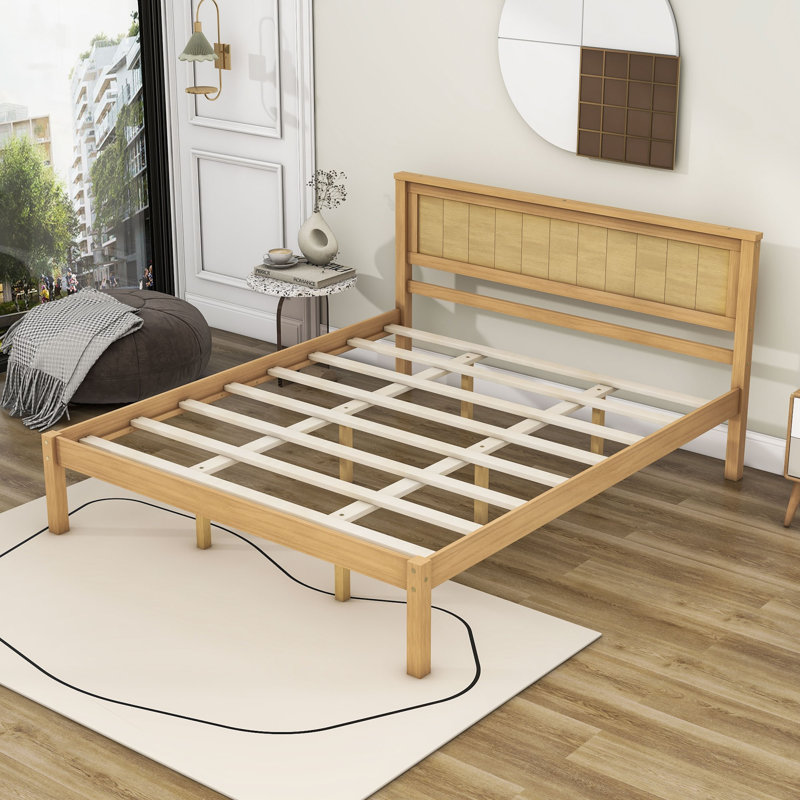 Lit plateforme en bois avec tête de lit Golob, Grand