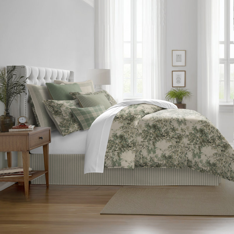 Dolce  Spring Green Cotton Duvet Cover Set  8 Piece, Queen Duvet Cover + 7 Additional Pieces