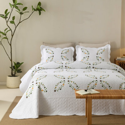 3pcs Cotton White Yellow Floral Embroidered Quilt Set