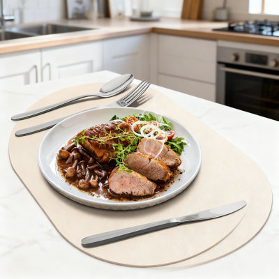 Heat Resistant Placemats Set Of 4, Waterproof Wipeable PU Leather Table Mats For Kitchen And Dining Room, Washable And Durable 12 X 17 Inch Oval Placemats