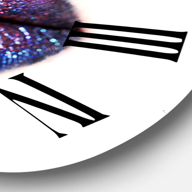 «Women Lips With Bright Multicolored Rouge à lèvres» - horloge murale moderne, Grand