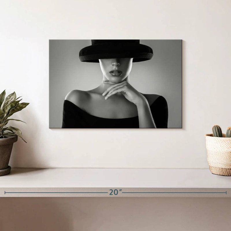 Portrait de femme Leisha Noir, H 30 po x l 45 po