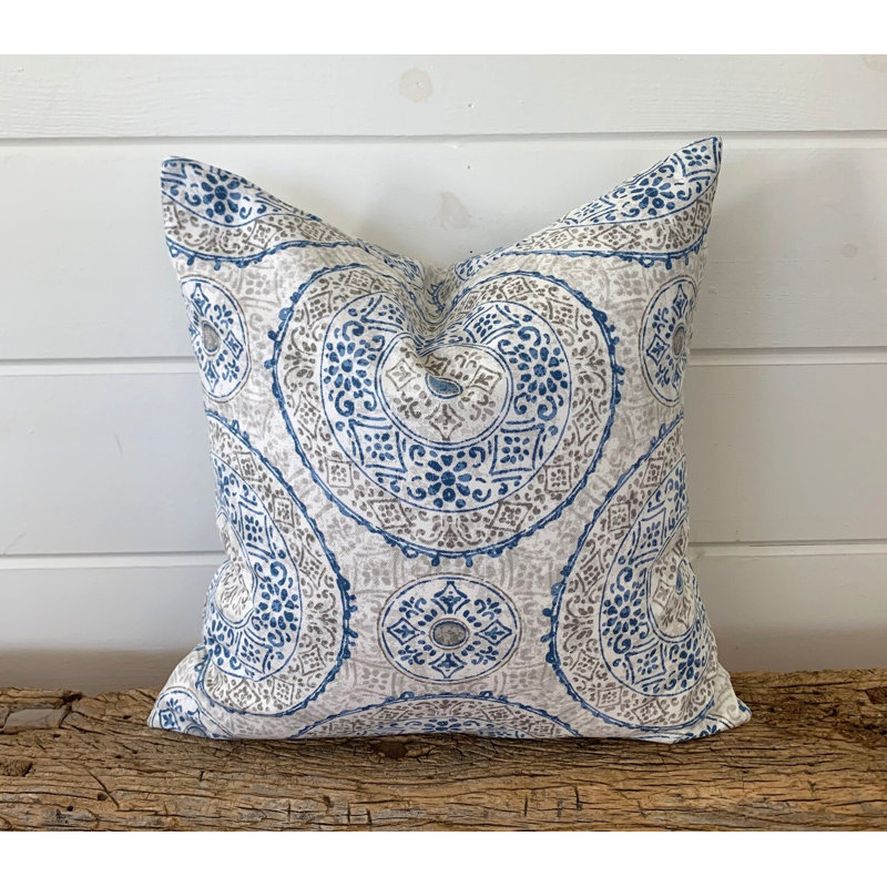 Housse de coussin en médaillon beige et bleu, Carré, H 15 po x l 15 po