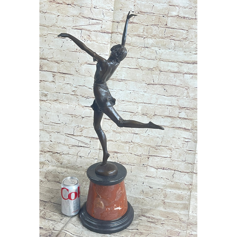 Shaylan Figurines & Sculptures