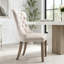 Chaise de salle à manger polyvalente en velours avec pattes en bois et garniture cloutée-561113977