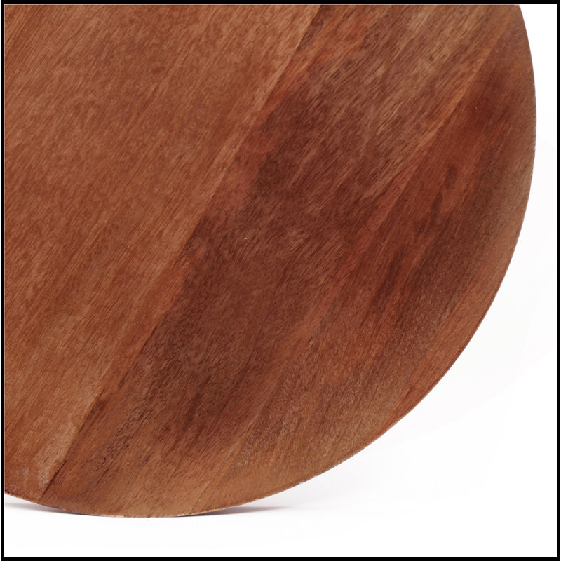 Table de bout ronde en bois de manguier fabriquée à la main avec finition miel et accents dorés, parfaite pour les petits espaces et l'extérieur