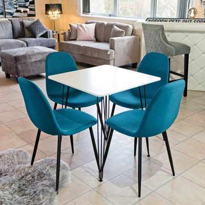 Berrier 4 - Person Dining Set