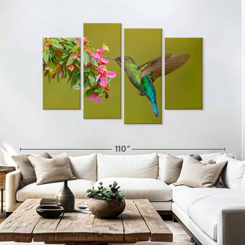 Colibri Brampt se nourrissant, H 54 po x l 84 po