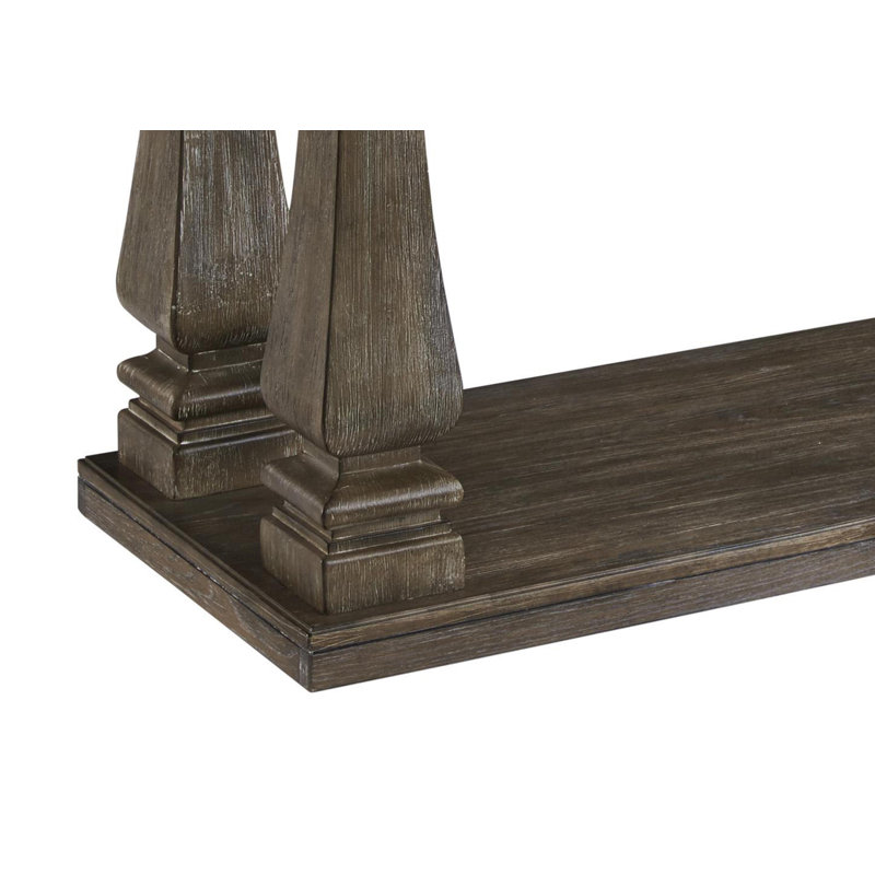Console Danyar, Brun