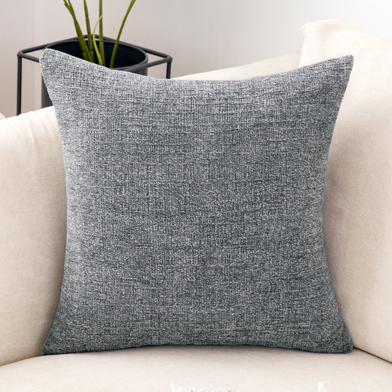 Coussin en chenille, gris, H 18 po x l 18 po x P 5 po, polyester