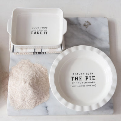 Stoneware Baker With "Good Food Comes To Those Who Bake It "