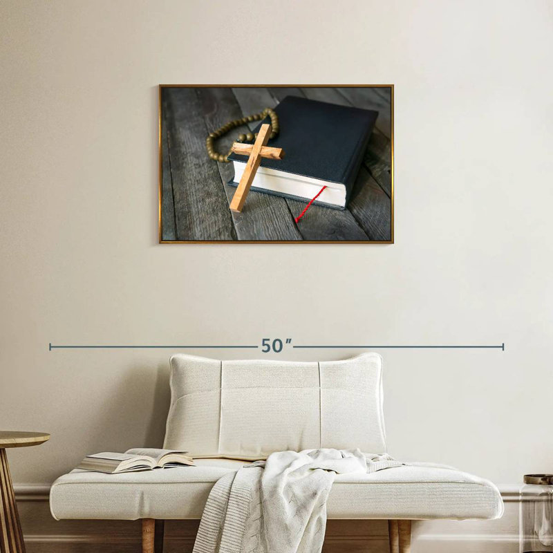 Croix en bois, Cadre flottant doré, 31 po x 21 po