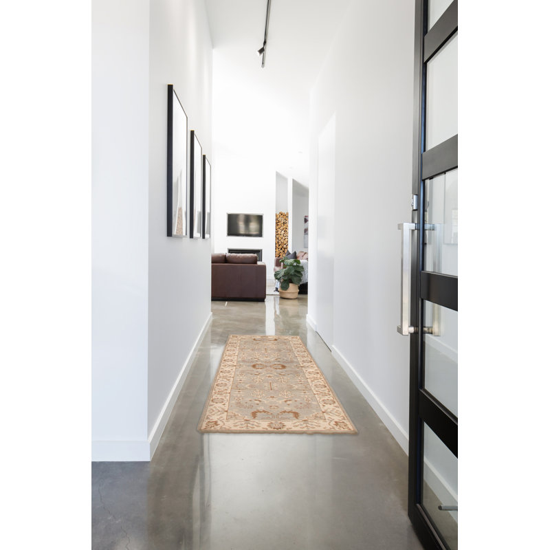Tapis gris clair Royal Oushak 2 pi 9 po x 7 pi 11 po