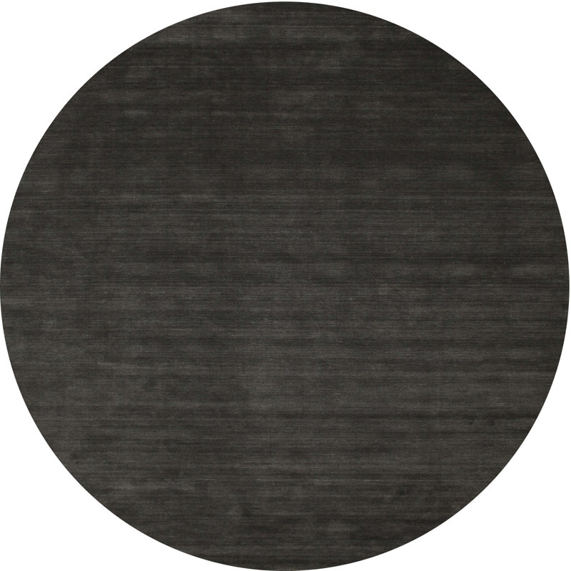 Tapis noir, Rond 5 pi