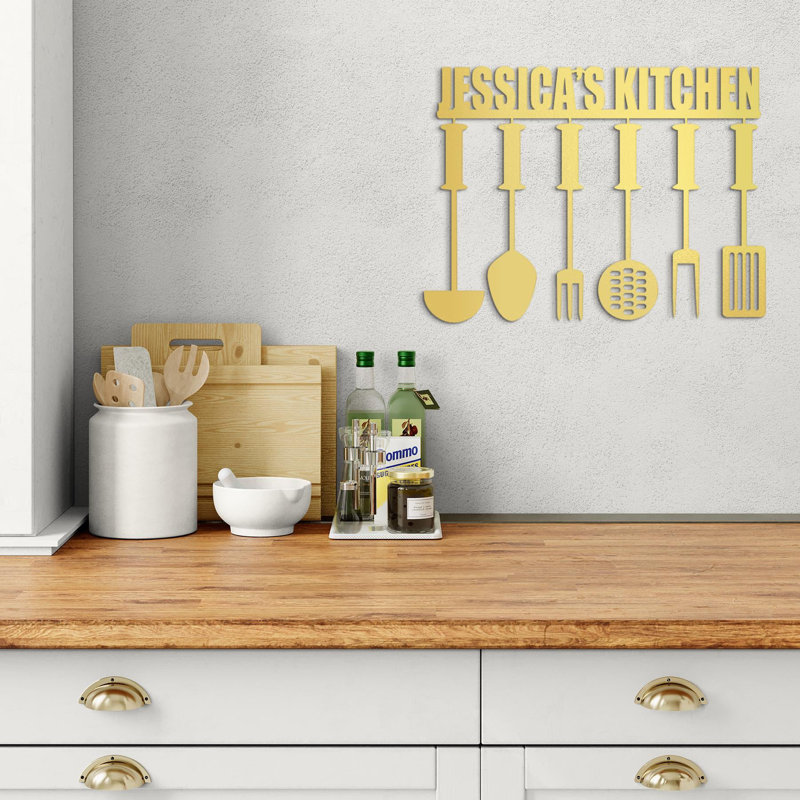 Enseigne de cuisine en métal avec nom, décoration murale de cuisine de ferme, cadeau de pendaison de crémaillère unique, cadeau pour maman ou femme
