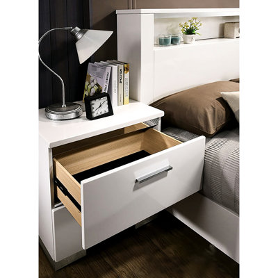 Table de chevet blanche élégante avec charge, accents et 2 tiroirs de rangement pour la chambre à coucher, pieds spacieux et grand intérieur