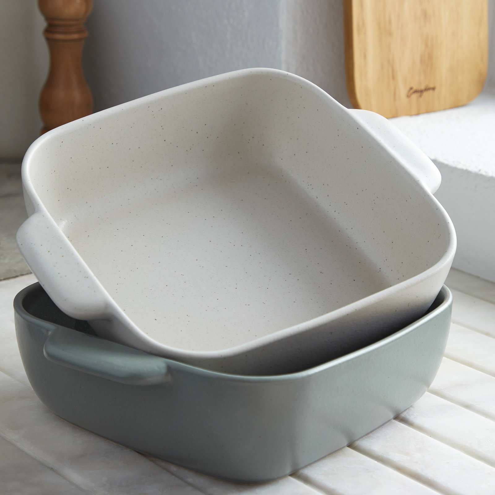 Casafina Pacifica Square Stoneware Baker, Artichoke
