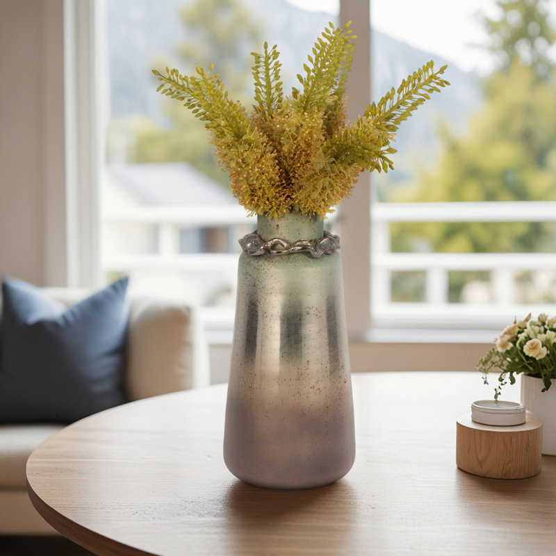 Glass Vases Glass and Metal Glam Design with Decorative Chain Accent for Modern Interiors and Stylish Display Decor.