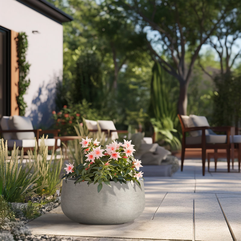 Pot à fleurs en béton Renfrew, Jaune pâle, H 10 po x l 19 po x P 19 po
