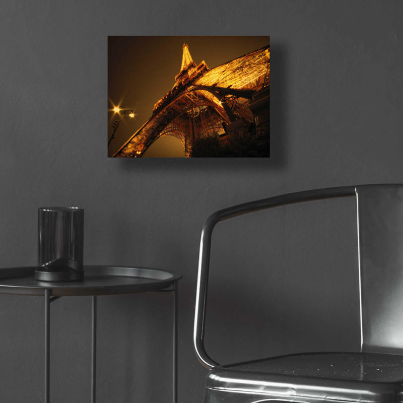 "Side Effect Eiffel" par Sebastien Lory, H 12 po x l 16 po x P 0,13 po