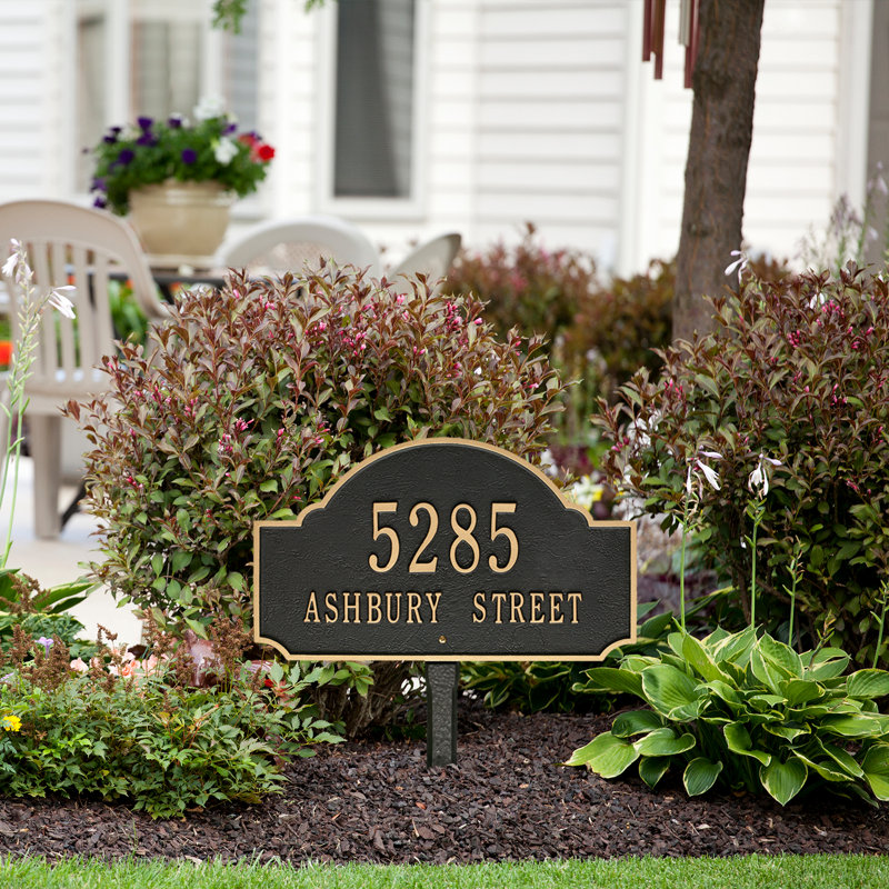 Fitzwilliams 2-Line Lawn Address Sign, Black/Gold, Yes