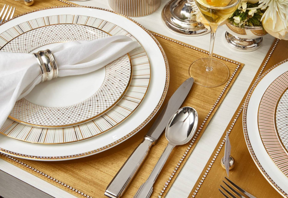 Dinnerware Sets & Place Settings