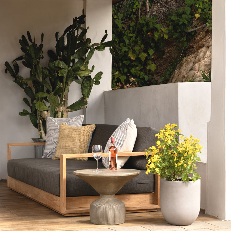 Milena Round Outdoor Side Table , 23.5'' in. W 23.5'' in. D