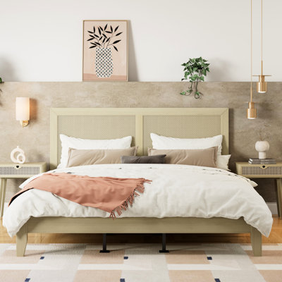 Lit King Size, cadre de lit en bois naturel, ornements tressés, pieds en caoutchouc, sommier à lattes silencieux, montage rapide et facile, design robuste de style milieu du siècle, supporte jusqu'à 363 kg, convient pour une chambre à coucher