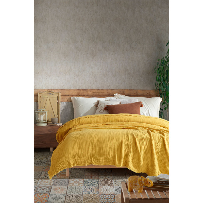Luxueuse couverture double piqué 100% coton, 78,7 po x 98,4 po | Doux et respirant, lavable à la machine à 104 ° F | Couleur jaune éclatante, parfaite pour s'allonger sur un lit ou un canapé, design élégant et durable