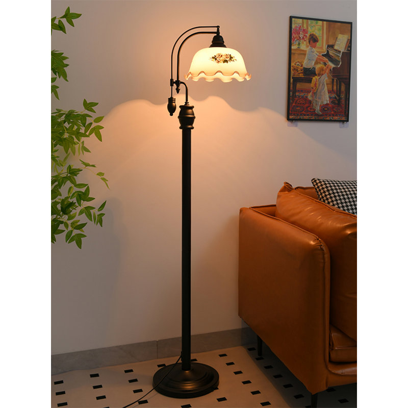 Lampe sur pied en fer et en verre de style rétro