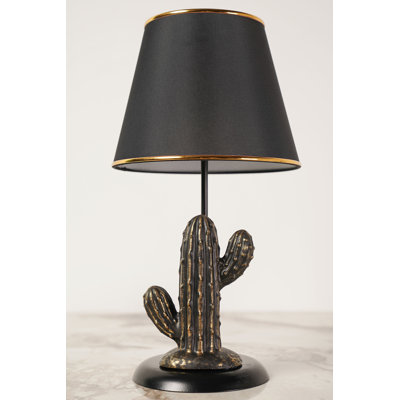 Lampe de table en métal
