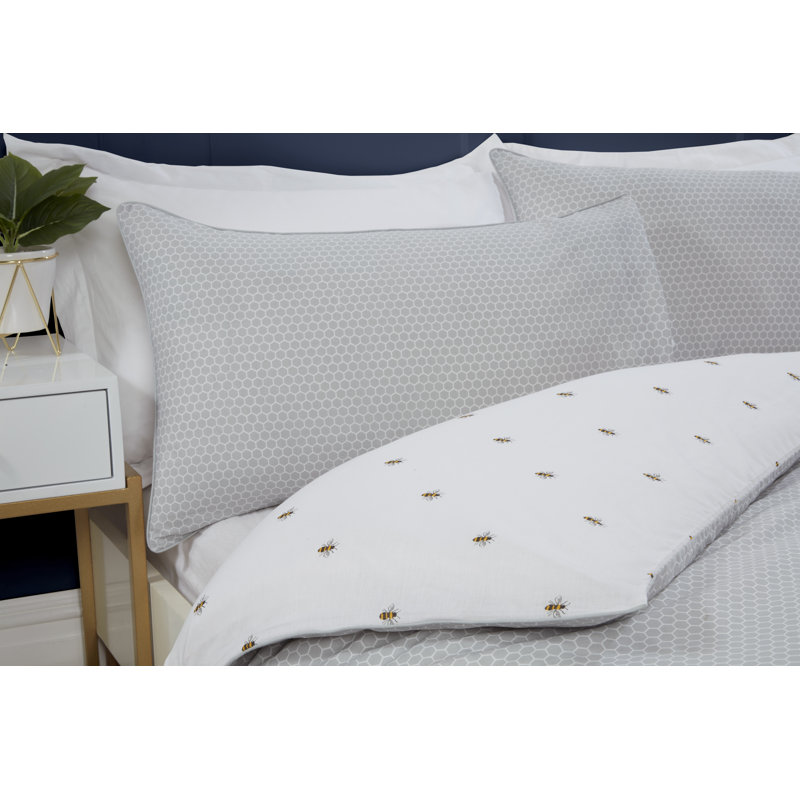 Gilbertson Polyester Animal Print Duvet Cover Set with Pillowcases Included, Single - 1 Standard Pillowcase