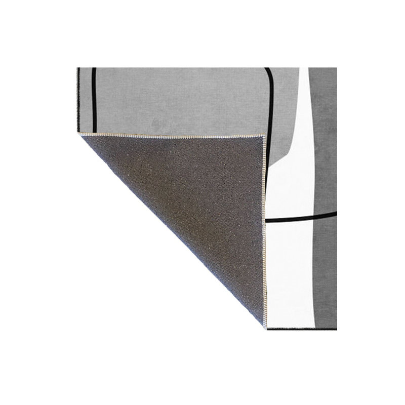 Tapis à motif géométrique noir et gris, Sous-tapis rectangulaire de 3 pi 3 po x 4 pi 11 po