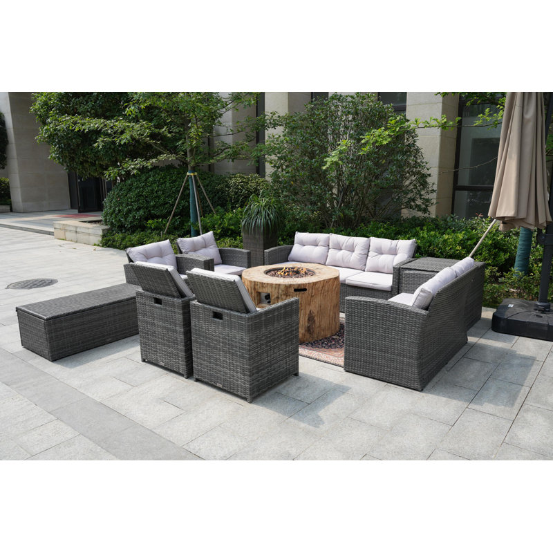 Ensemble de conversation avec coussins pour 9 personnes Humphrey Wicker / Rattan