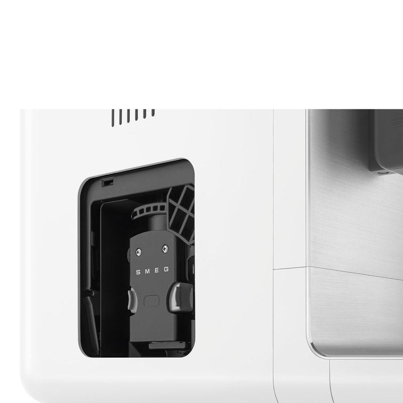 Smeg Fully Automatic Espresso Maker W External Milk Container, Matte White