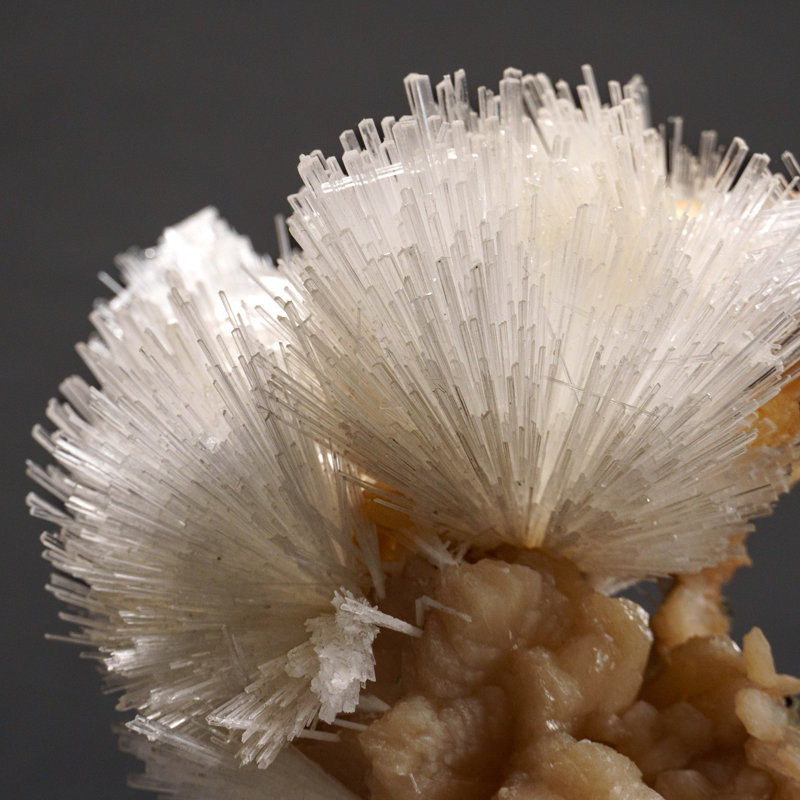 Scolécite avec stilbite du quartier de Nasik, Maharashtra, Inde (1,9 lb)