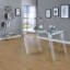 Bibliothèque échelle en acrylique avec tablettes robustes et design contemporain