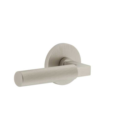 Viaggio Circolo Rosette double factice avec levier cannelé Contempo en nickel satiné