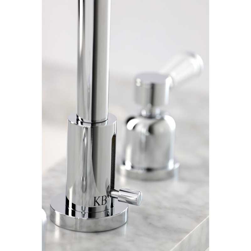 Robinet de salle de bain espacé Kingston avec ensemble de drain, Chrome poli, Poignée ronde