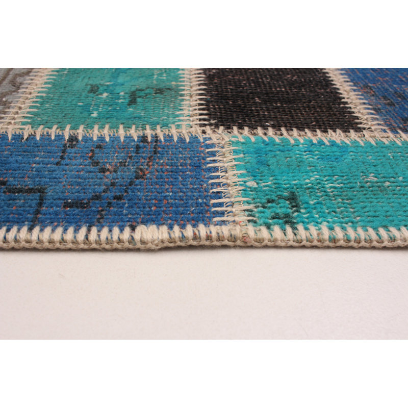 Tapis unique en laine noué à la main style Kosak des années 2010 de 5 pi 6 po x 8 pi rose / vert / beige Kallam