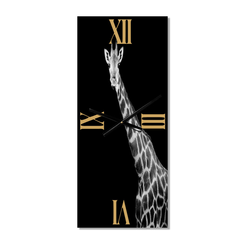 Gros plan sur une horloge murale I, Petit