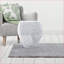 Table basse contemporaine en aluminium durable pour salon, finition blanche convenant à un décor moderne