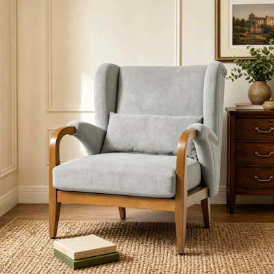 Fauteuil d'appoint à oreilles recouvert de chenille avec accoudoirs en bois courbés