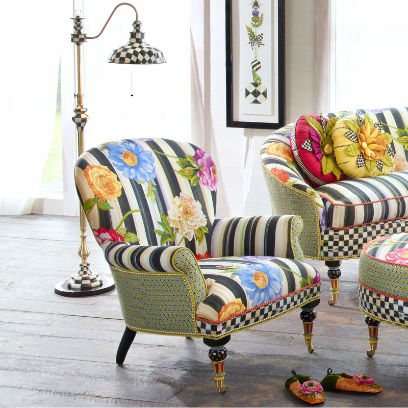 Courtly Farmhouse Floor Lamp