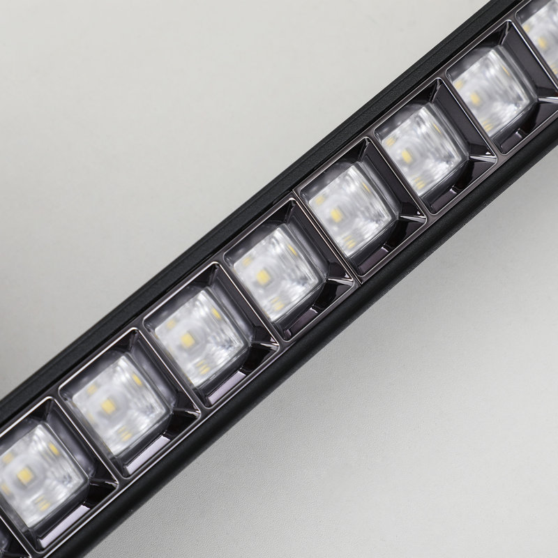 Luminaire de salle de bain moderne à DEL à intensité variable de 29,33 po avec éclairage à DEL à intensité variable 18 W, 5 500 K